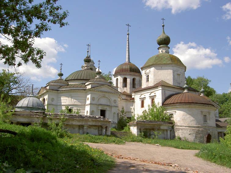 Пятницкая церковь в Старице